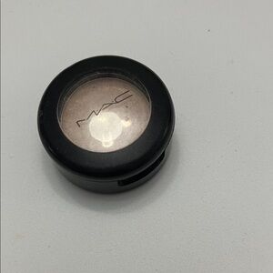 MAC Cosmetics Eyeshadow Shroom